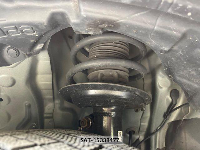 Toyota AQUA 2018-09 6813675-19