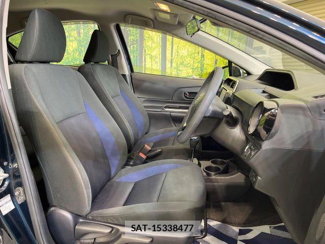 Toyota AQUA 2018-09 6813675-7