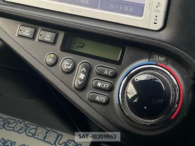 Toyota AQUA 2013-03 6813710-15