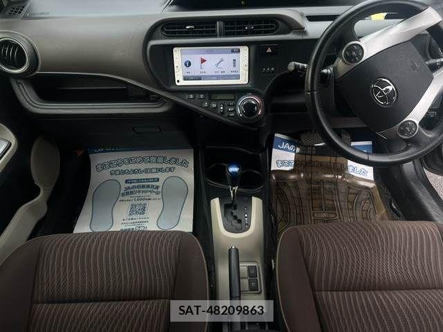 Toyota AQUA 2013-03 6813710-3