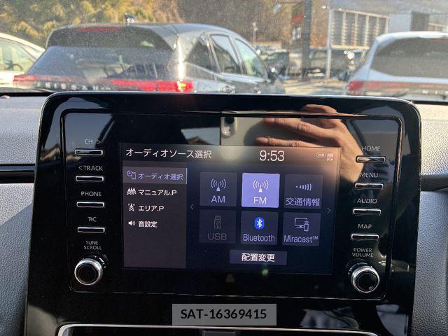 Toyota AQUA 2021-12 6813648-9