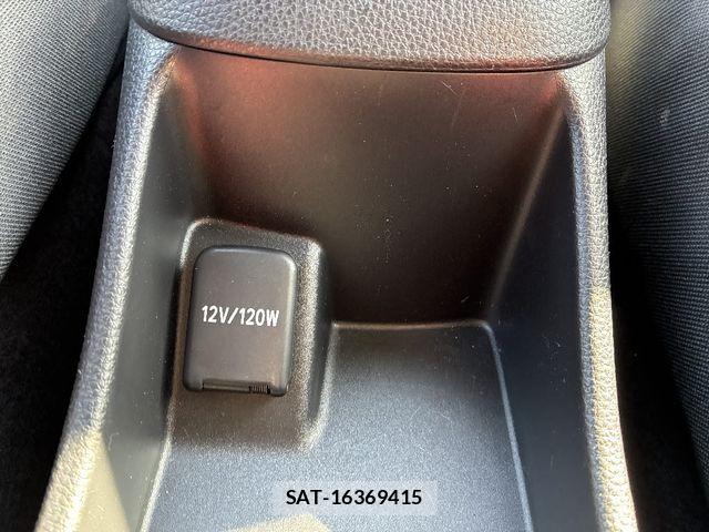 Toyota AQUA 2021-12 6813648-12