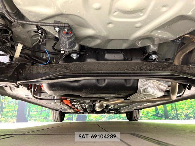 Toyota AQUA 2023-10 6813651-18