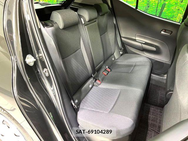 Toyota AQUA 2023-10 6813651-8