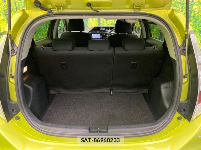 Toyota AQUA 2015-09 6813699-9