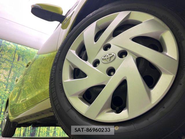 Toyota AQUA 2015-09 6813699-12