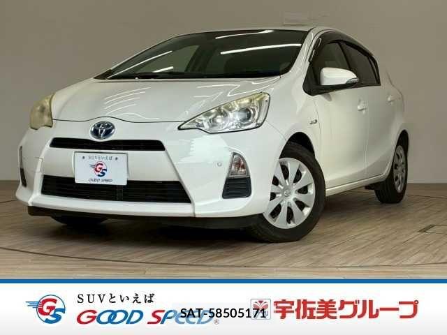 Toyota AQUA 2013-04 6813673-0