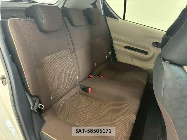 Toyota AQUA 2013-04 6813673-9