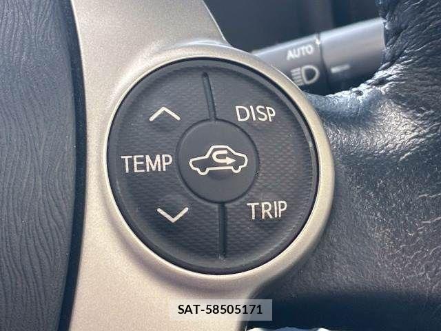 Toyota AQUA 2013-04 6813673-3