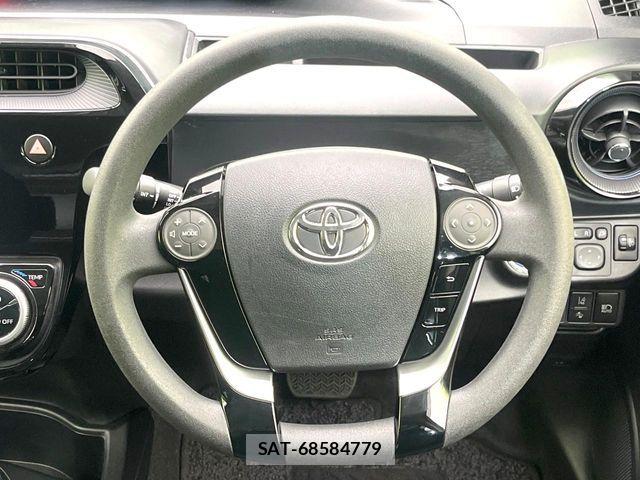 Toyota AQUA 2017-11 6813665-10