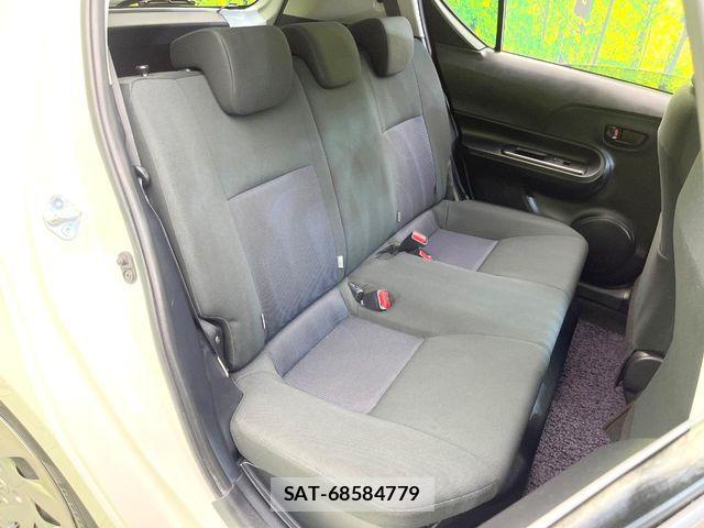 Toyota AQUA 2017-11 6813665-8