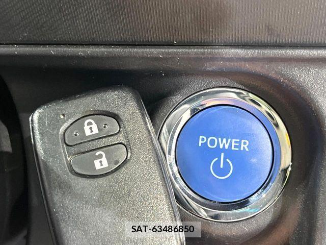 Toyota AQUA 2020-04 6813667-6