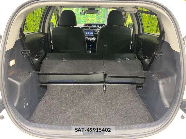 Toyota AQUA 2017-06 6813666-9