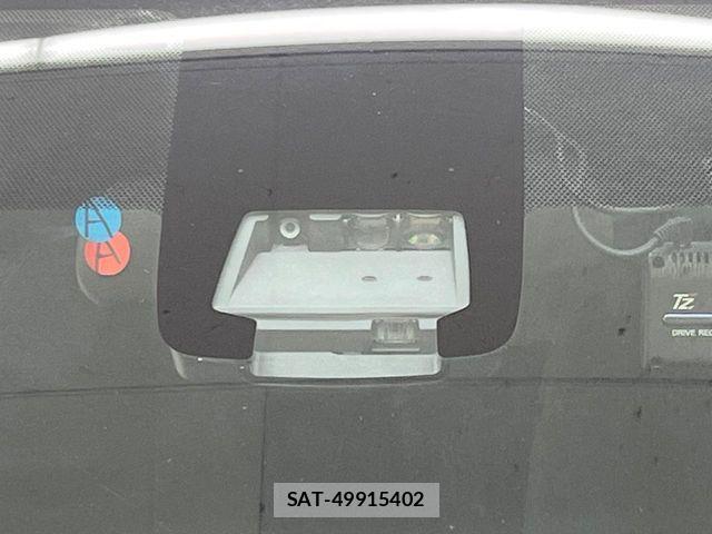 Toyota AQUA 2017-06 6813666-6
