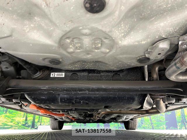 Toyota AQUA 2019-06 6813656-18