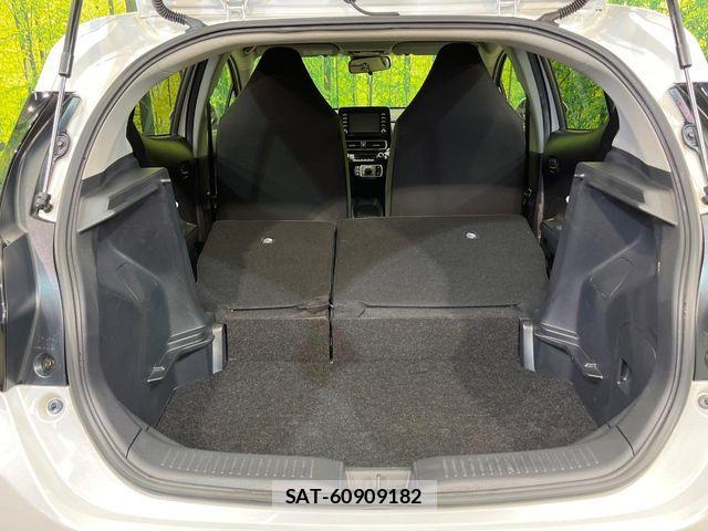 Toyota AQUA 2022-09 6813653-10