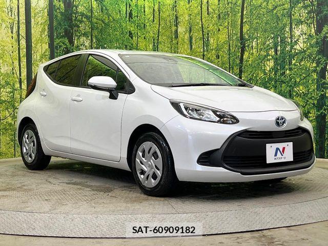 Toyota AQUA 2022-09 6813653-15