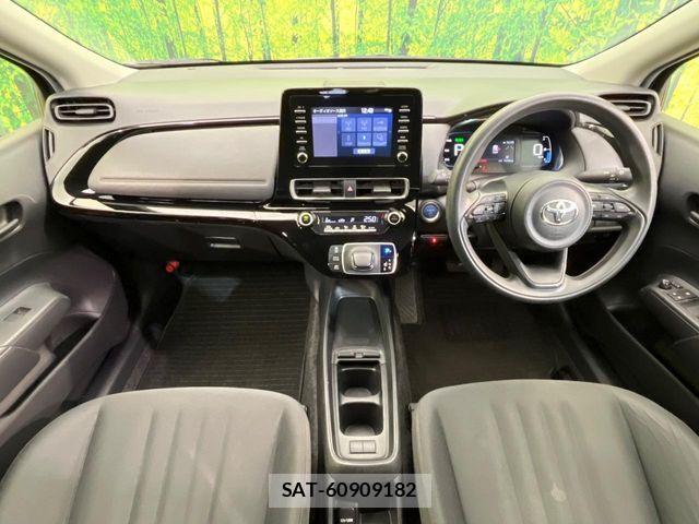 Toyota AQUA 2022-09 6813653-1