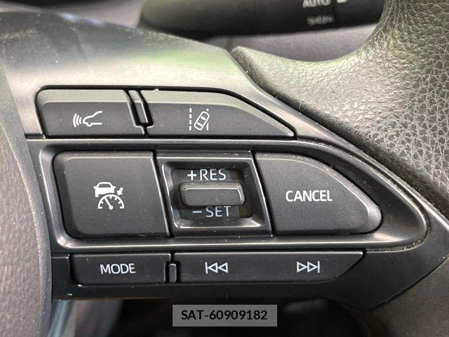 Toyota AQUA 2022-09 6813653-4