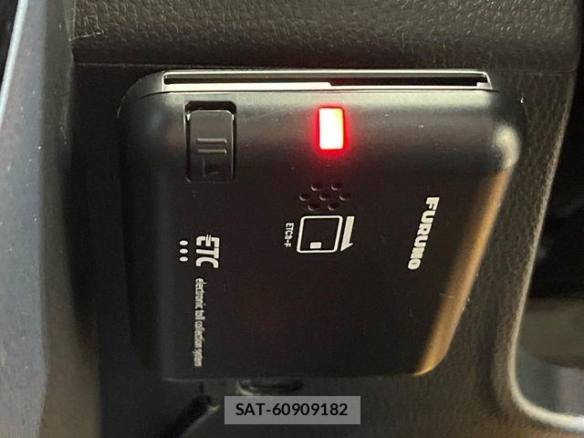 Toyota AQUA 2022-09 6813653-5