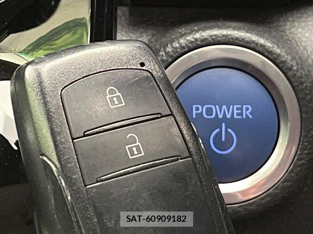 Toyota AQUA 2022-09 6813653-7