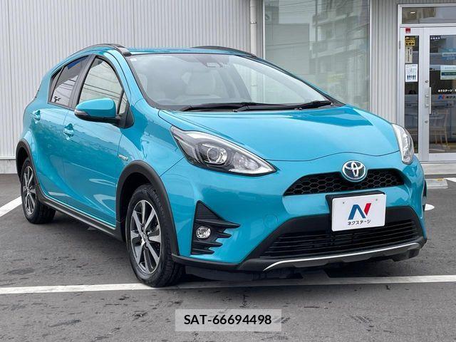 Toyota AQUA 2017-07 6813661-15