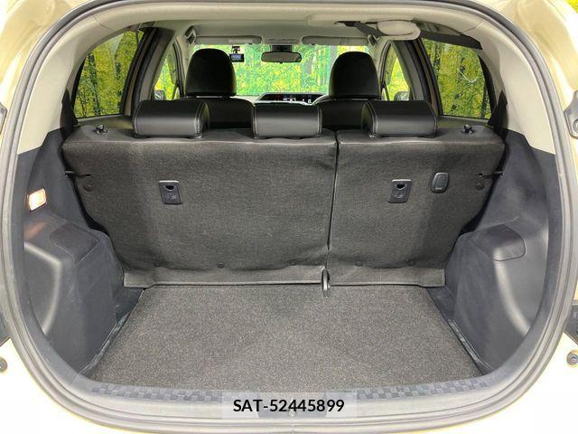 Toyota AQUA 2019-04 6813655-9
