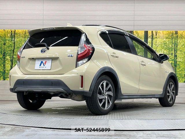 Toyota AQUA 2019-04 6813655-16
