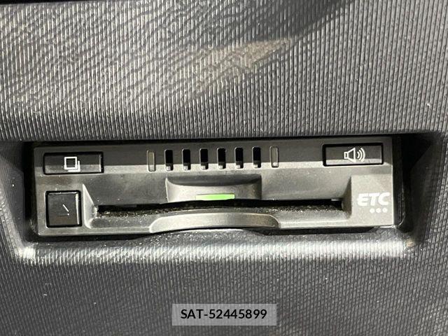 Toyota AQUA 2019-04 6813655-3