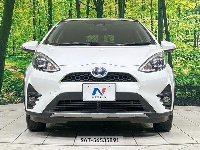 Toyota AQUA 2017-12 6813658-13