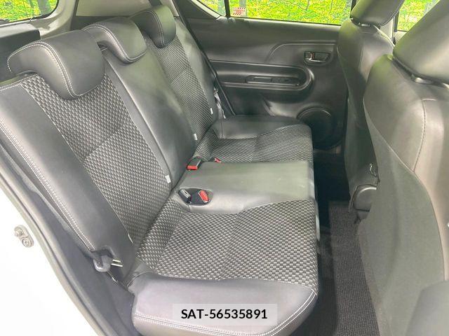 Toyota AQUA 2017-12 6813658-8