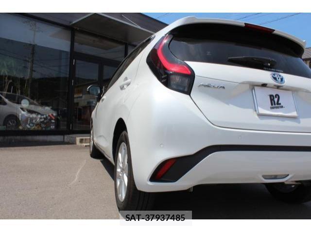 Toyota AQUA 2024-05 6813643-13