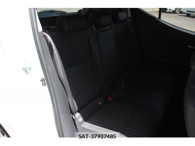 Toyota AQUA 2024-05 6813643-22