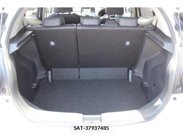 Toyota AQUA 2024-05 6813643-23