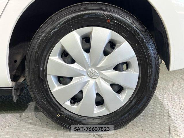 Toyota AQUA 2016-12 6813676-11