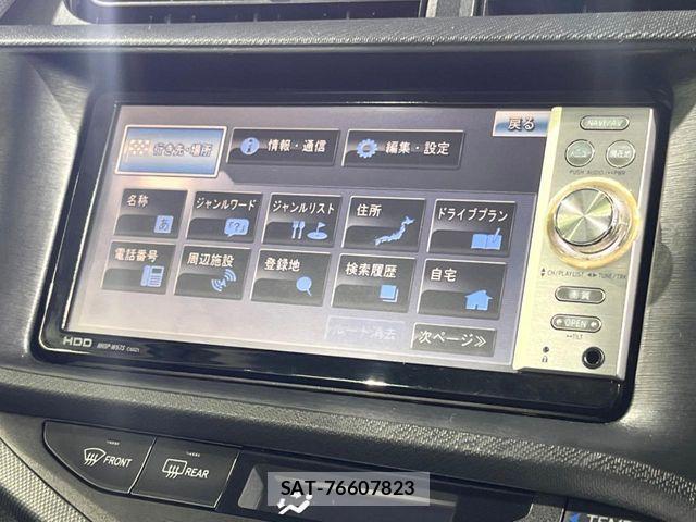 Toyota AQUA 2016-12 6813676-19