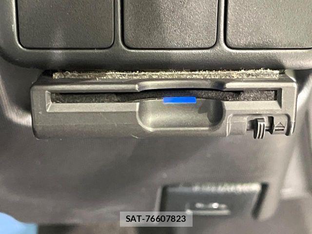 Toyota AQUA 2016-12 6813676-4