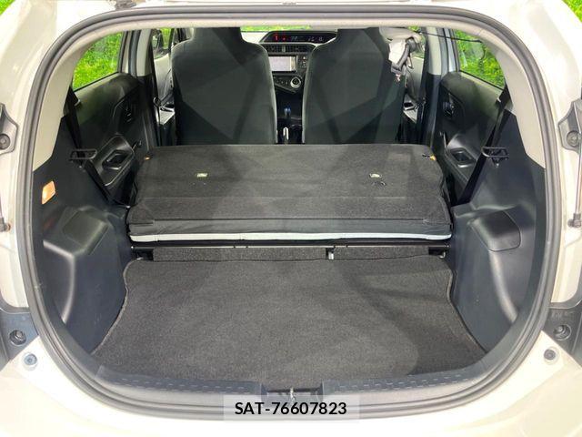 Toyota AQUA 2016-12 6813676-8