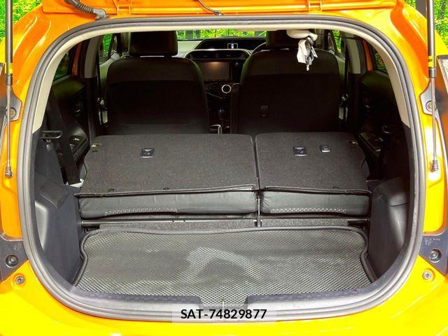 Toyota AQUA 2017-07 6813669-9