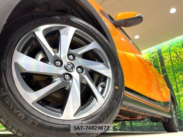 Toyota AQUA 2017-07 6813669-12