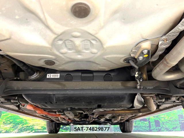 Toyota AQUA 2017-07 6813669-18