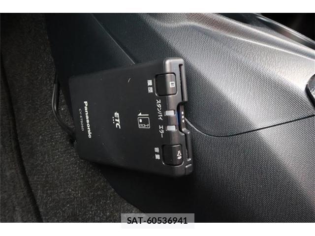 Toyota AQUA 2021-03 6813654-3
