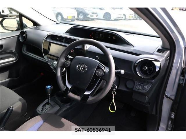 Toyota AQUA 2021-03 6813654-6