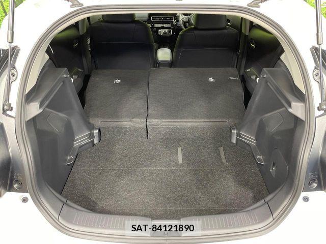 Toyota AQUA 2021-07 6813645-9