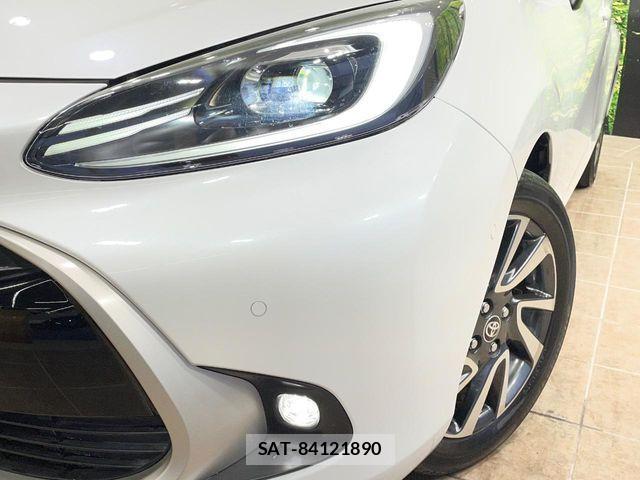 Toyota AQUA 2021-07 6813645-11