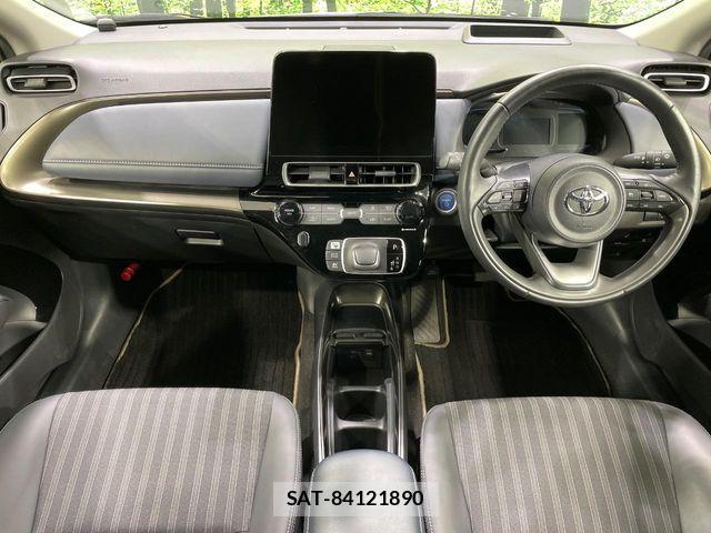 Toyota AQUA 2021-07 6813645-1