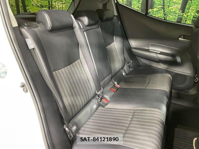 Toyota AQUA 2021-07 6813645-8