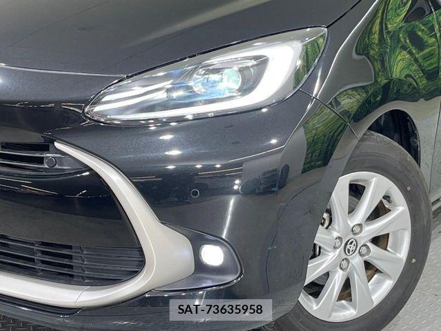 Toyota AQUA 2022-11 6813649-11