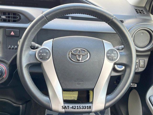 Toyota AQUA 2012-06 6813708-10