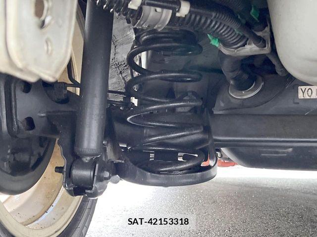 Toyota AQUA 2012-06 6813708-19